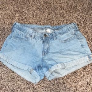 H&M Low Rise Light Wash Denim jean shorts
